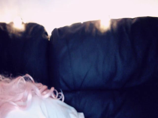 Live sex webcam photo for YUMMY_TIFFANI #271829370