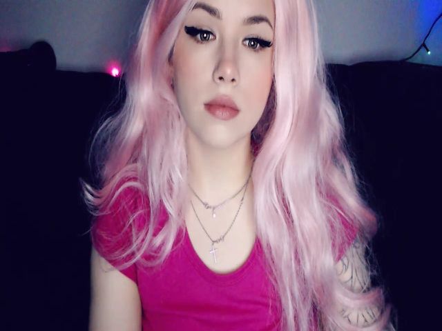 Live sex webcam photo for YUMMY_TIFFANI #272482913