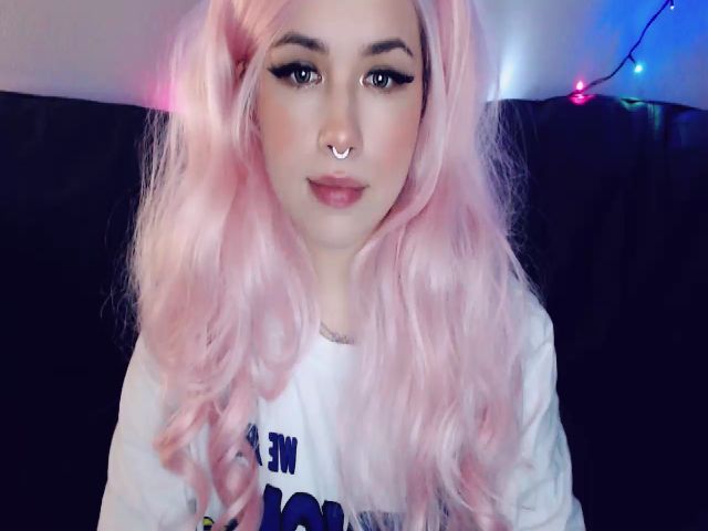 Live sex webcam photo for YUMMY_TIFFANI #272624316