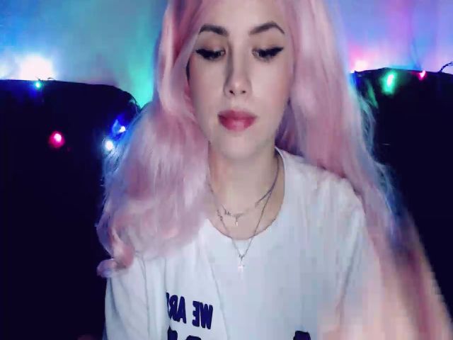 Live sex webcam photo for YUMMY_TIFFANI #272654758