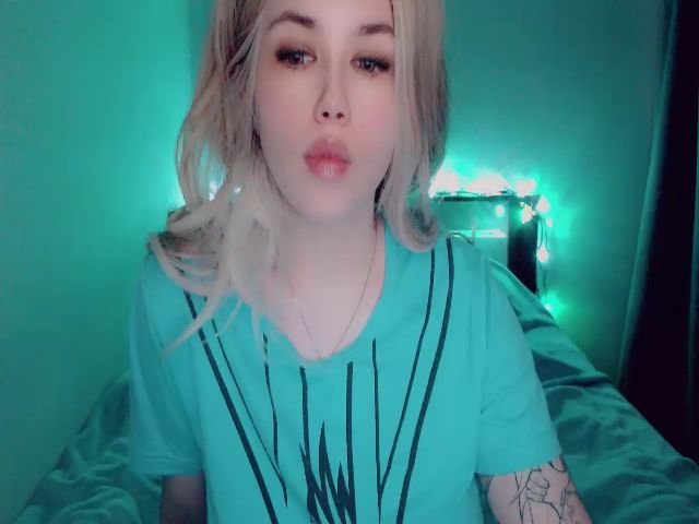 Live sex webcam photo for YUMMY_TIFFANI #273134355