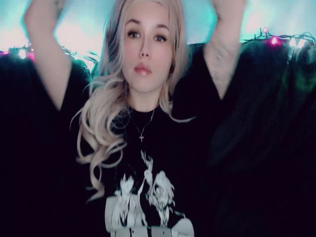 Live sex webcam photo for YUMMY_TIFFANI #273228046