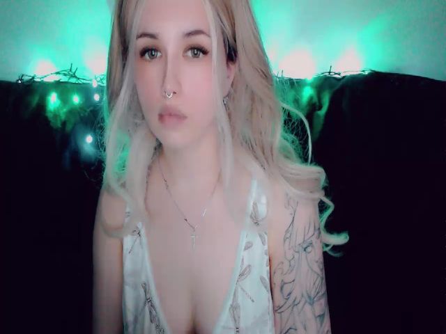 Live sex webcam photo for YUMMY_TIFFANI #273834365