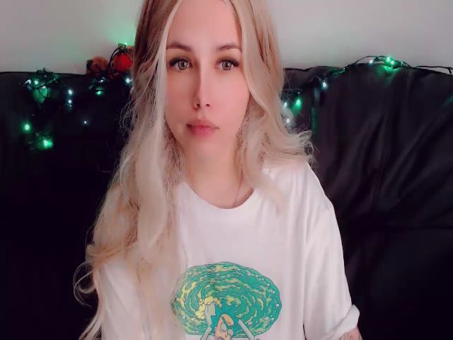 Live sex webcam photo for YUMMY_TIFFANI #273974747