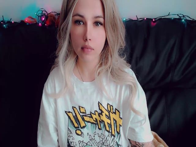 Live sex webcam photo for YUMMY_TIFFANI #274050446