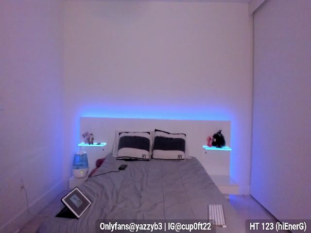 Live sex webcam photo for Yasmeen_xo #272166790