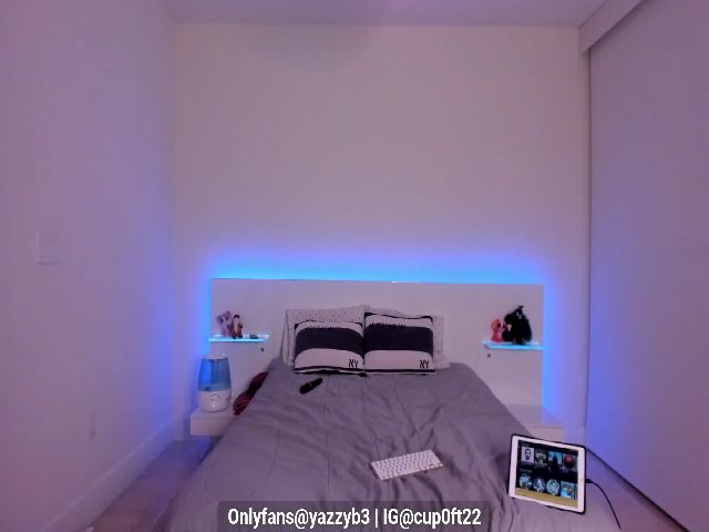 Live sex webcam photo for Yasmeen_xo #272232748