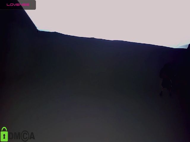 Live sex webcam photo for YellowPear #272390499