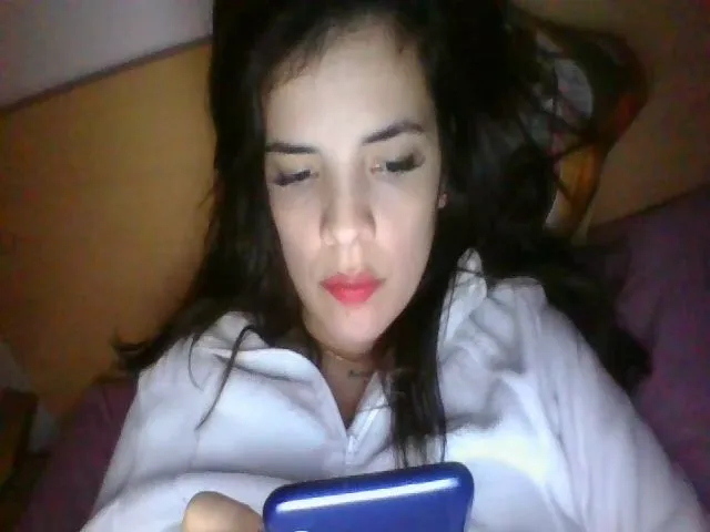 Live sex webcam photo for Yeymylove #272221025