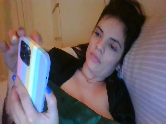 Live sex webcam photo for Yeymylove #272472740