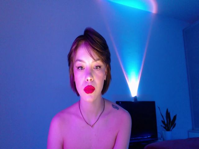 Live sex webcam photo for Yitanca #272578926