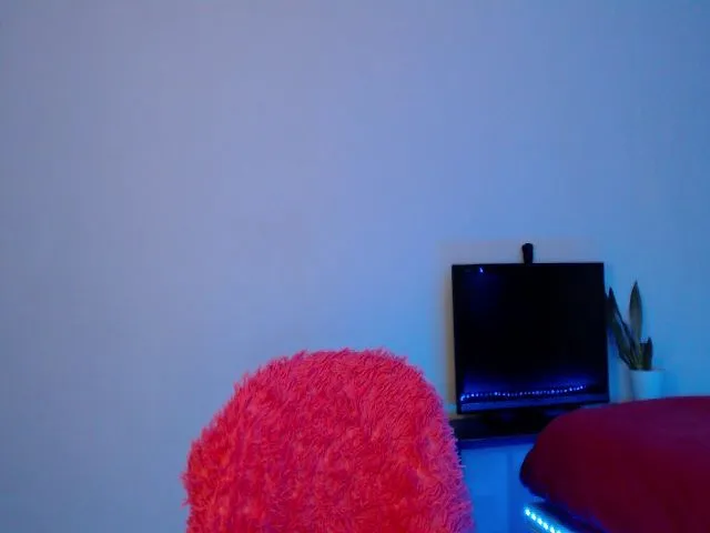 Live sex webcam photo for Yitanca #272614138