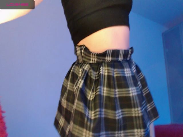 Live sex webcam photo for Yitanca #272689297