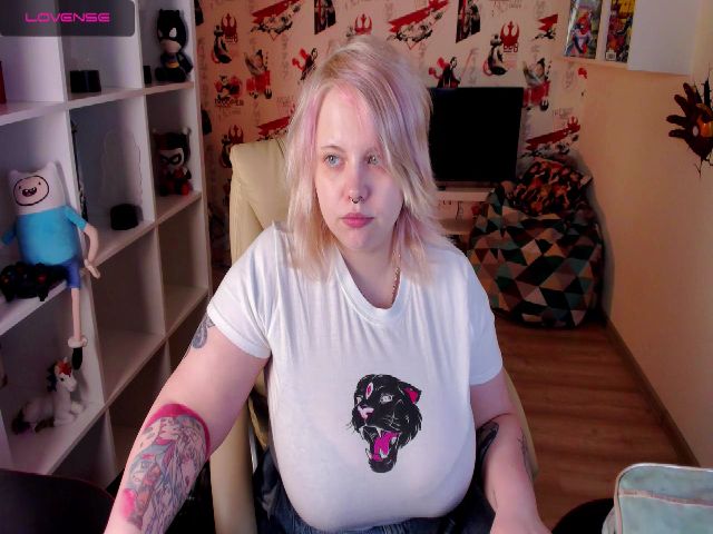 Live sex webcam photo for Yoki_Shizuko #272775366