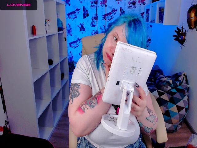 Live sex webcam photo for Yoki_Shizuko #273159123