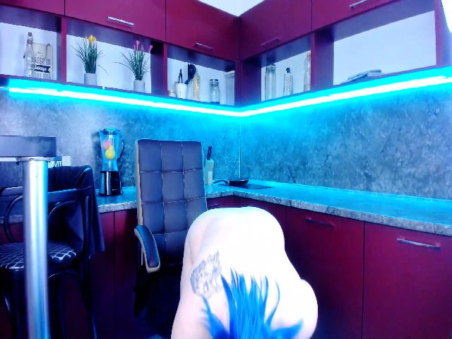 Live sex webcam photo for Yoki_Shizuko #273339234