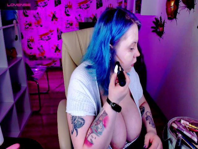 Live sex webcam photo for Yoki_Shizuko #273457181