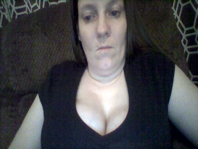 Live sex webcam photo for YoungMomma2 #271742964