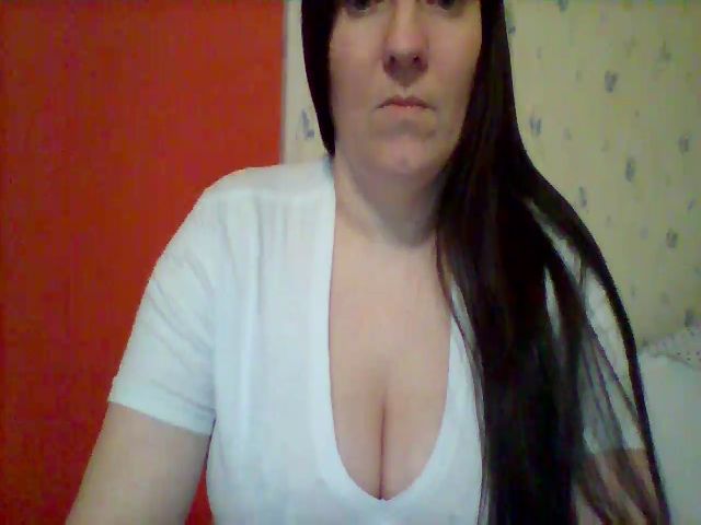 Live sex webcam photo for YoungMomma2 #272900380