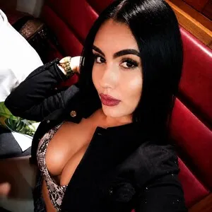 Live sex webcam photo for YoungRedVelvet