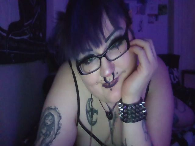 Live sex webcam photo for YourBabyGhoul #271836895