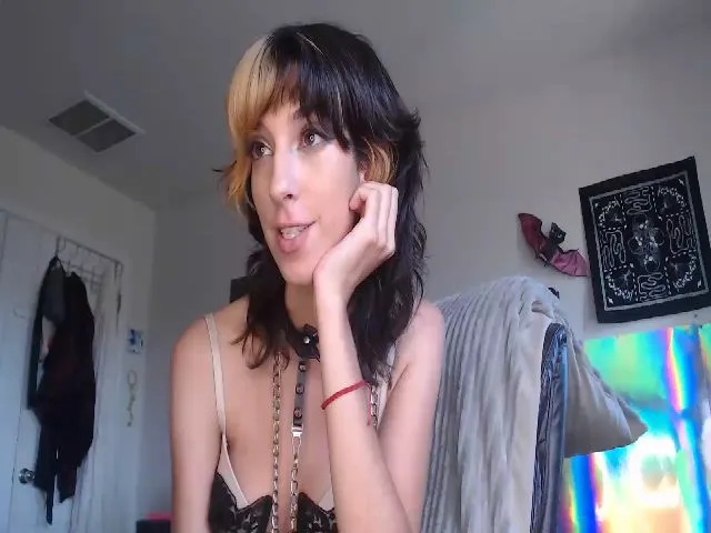 Live sex webcam photo for YourDayydream #274968450