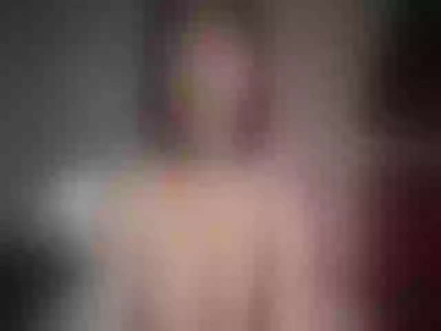 Live sex webcam photo for YourLia #272248873
