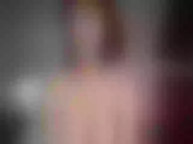 Live sex webcam photo for YourLia #272249438