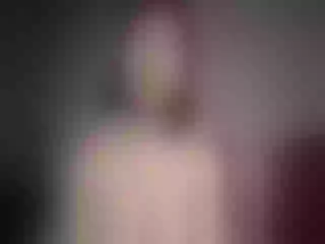 Live sex webcam photo for YourLia #272670901