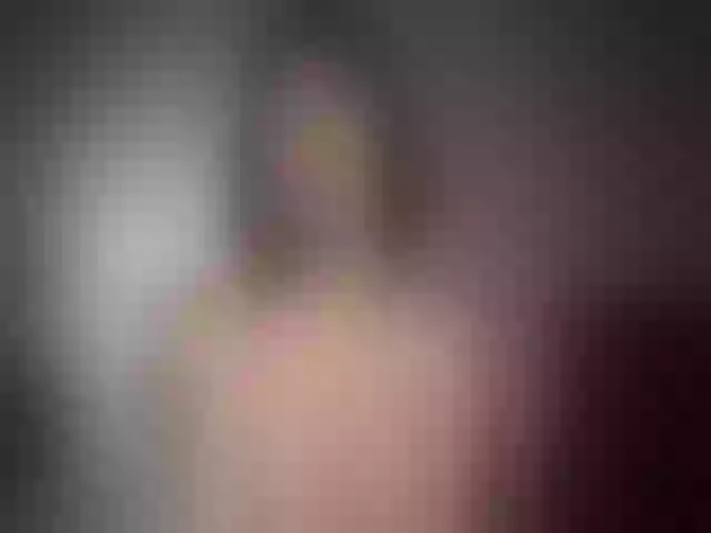 Live sex webcam photo for YourLia #272762845