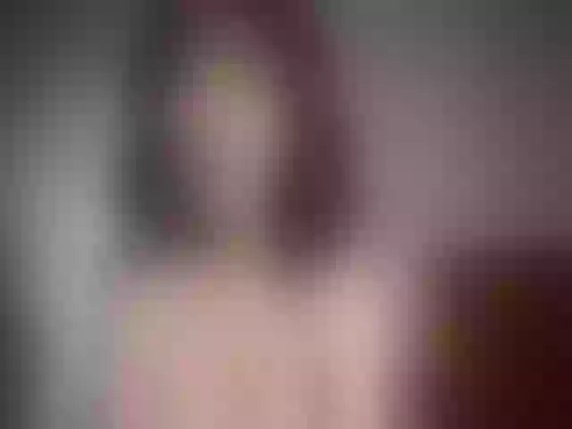 Live sex webcam photo for YourLia #272937910