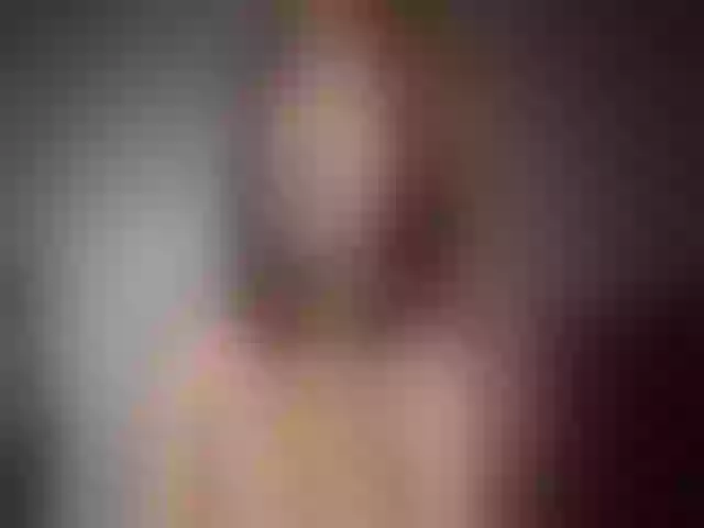 Live sex webcam photo for YourLia #274265771