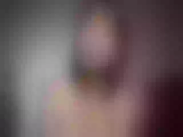 Live sex webcam photo for YourLia #274478543
