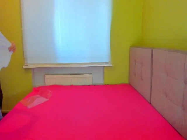 Live sex webcam photo for YourMissMasha #272764774