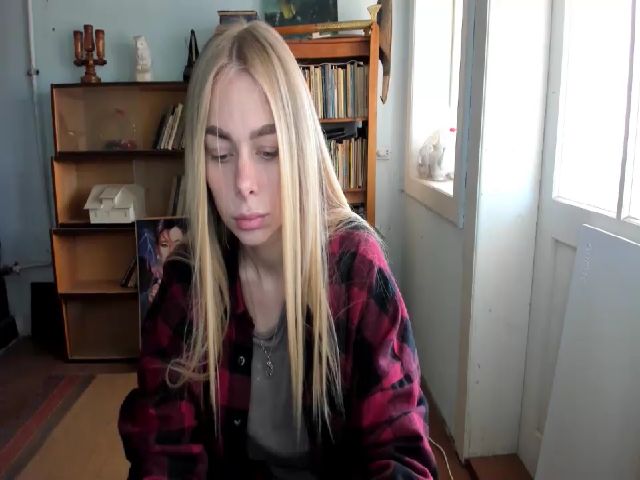 Live sex webcam photo for YourPupsik #272887539