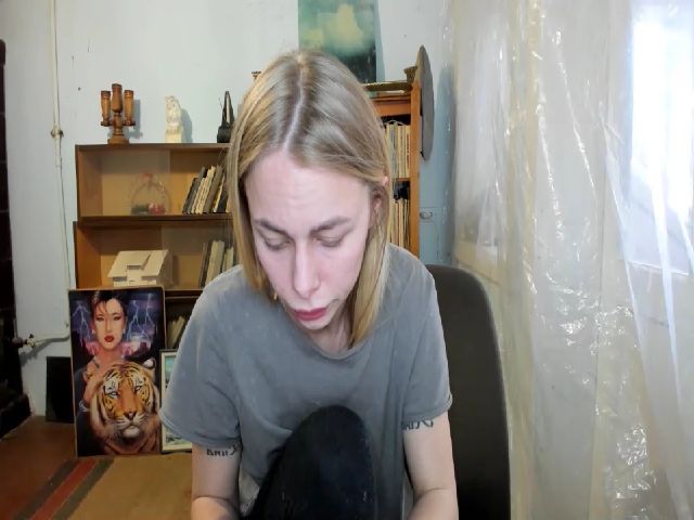 Live sex webcam photo for YourPupsik #273002279