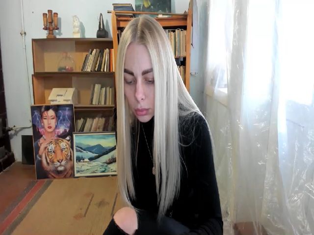 Live sex webcam photo for YourPupsik #273041699