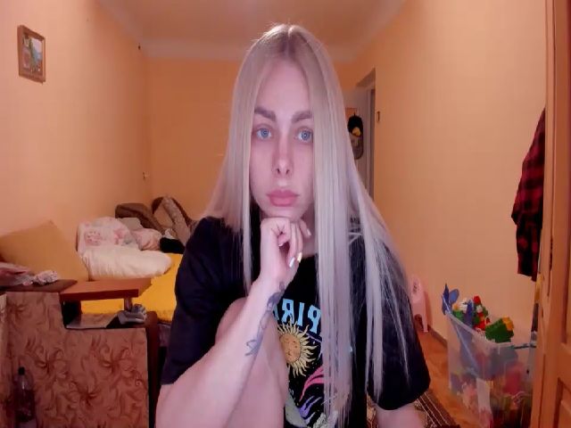 Live sex webcam photo for YourPupsik #273344917