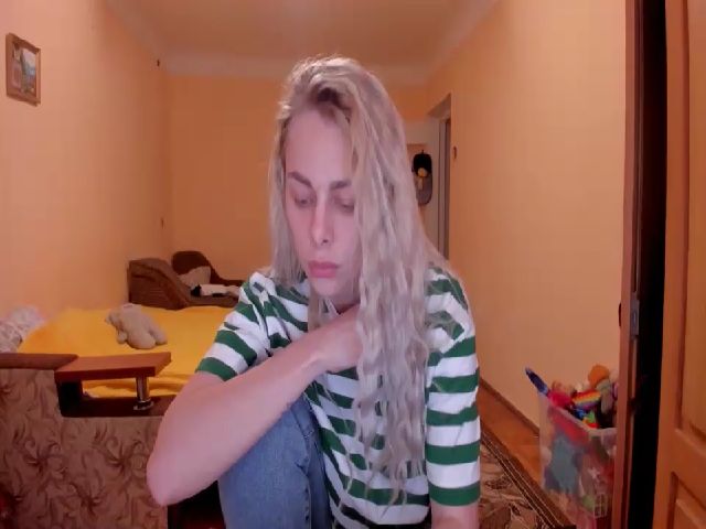 Live sex webcam photo for YourPupsik #273382559