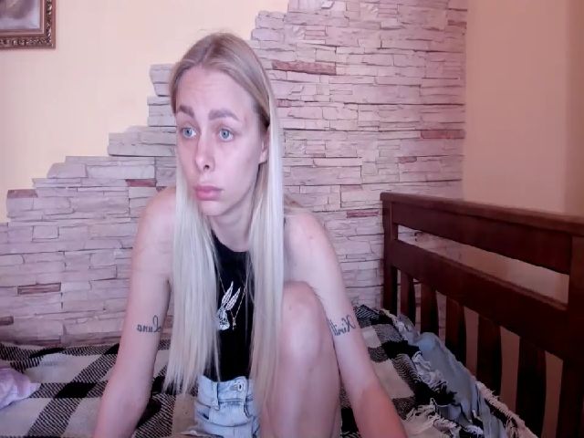 Live sex webcam photo for YourPupsik #273674299