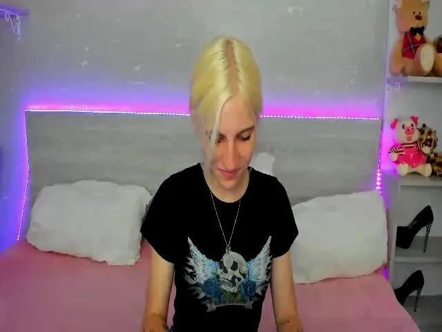 Live sex webcam photo for YourSunnBaby #274312389