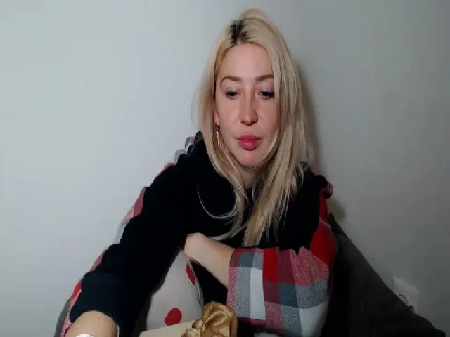 Live sex webcam photo for Your_Eyes__ #272714444