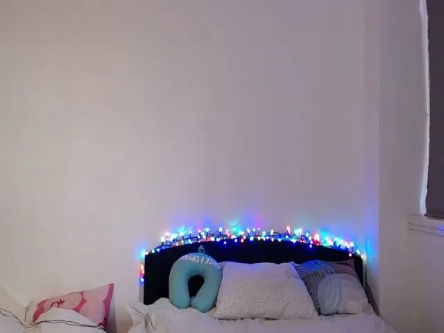 Live sex webcam photo for Your_Red_Foxy #273062233