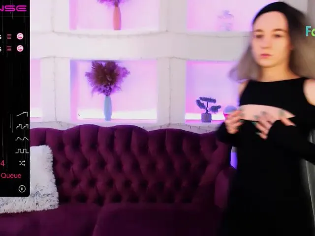 Live sex webcam photo for YrSexy_Killer #272227682