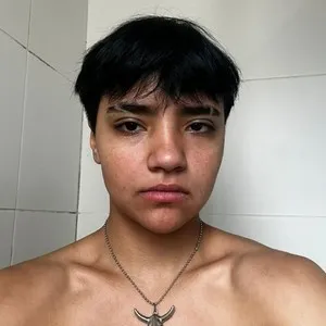 Live sex webcam photo for Yumyan #278282305