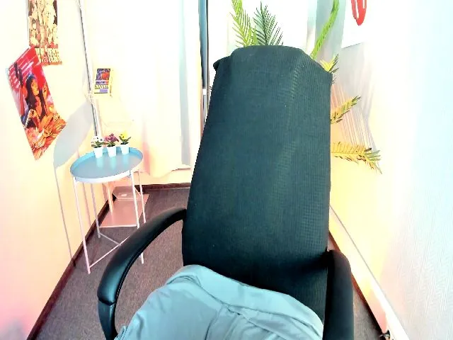 Live sex webcam photo for Yuna_May #272528149
