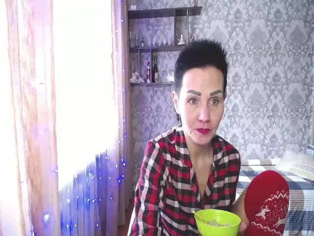 Live sex webcam photo for ZaraRix #272305384