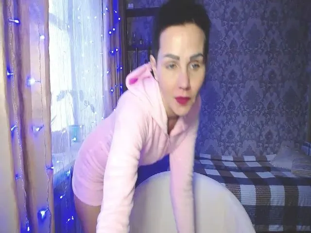 Live sex webcam photo for ZaraRix #272344334