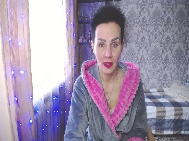 Live sex webcam photo for ZaraRix #272385297