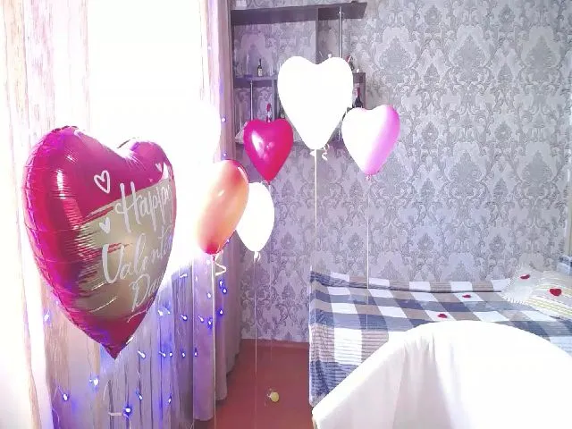 Live sex webcam photo for ZaraRix #272408582